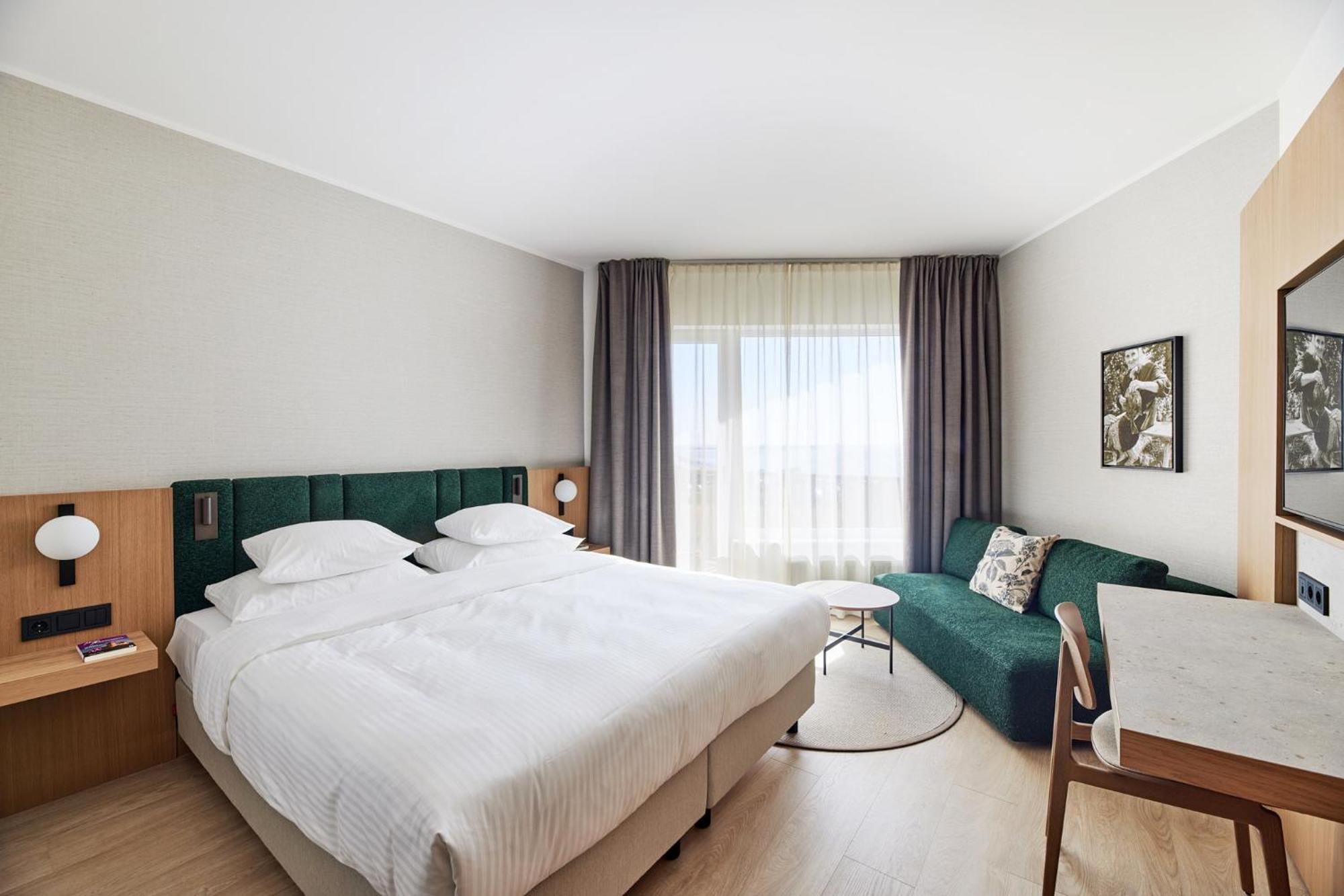 Georg Ots Spa Hotel กูรัซซาเร ภายนอก รูปภาพ